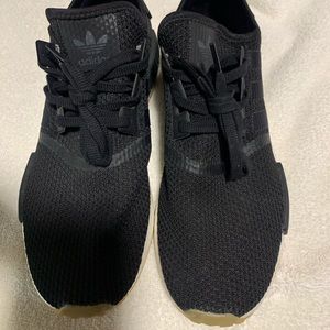 Men’s Addias Boost tennis shoes